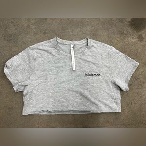 Lululemon cropped tee